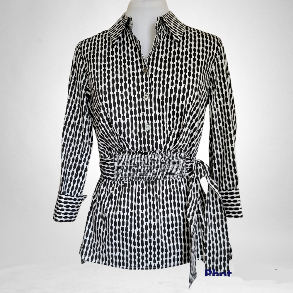 Black & White Stretch Blouse